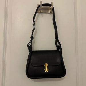 NEVER USED LEATHER BLACK SHOULDER BAG